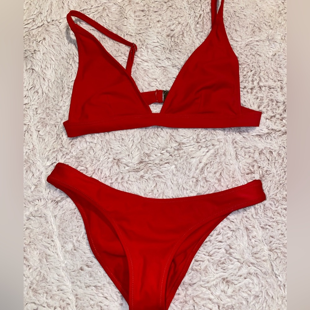 White fox bikini color red. Top size S, bottoms size xs